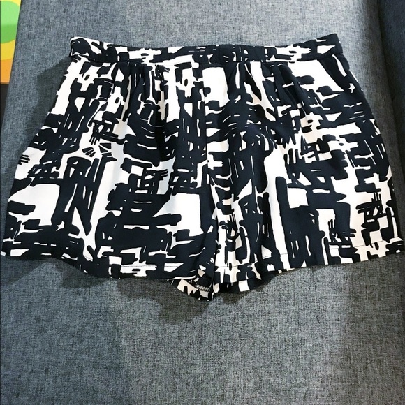 Women’s Forever 21 short-size M - Picture 5 of 7